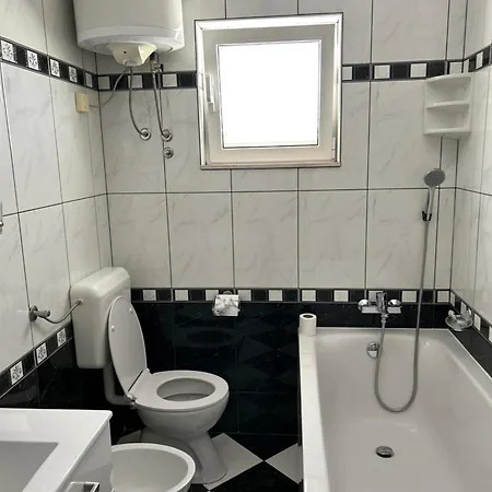 Ivica Apartamento *
